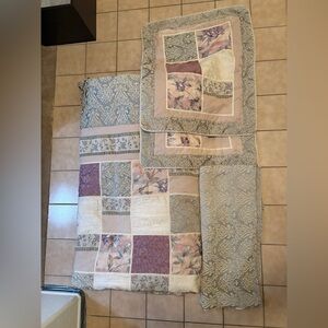 Croscill Home 4Pc Queen Size Bedding Set